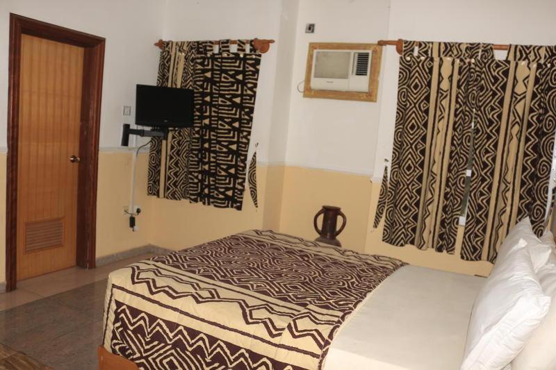 Jacaranda Suites Calabar Exterior photo